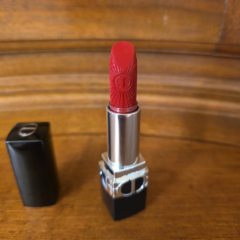 Dior Rouge Dior Velvet In Color 965 (Rouge Fortune)--Limited Edition--NWOB - Picture 1 of 7
